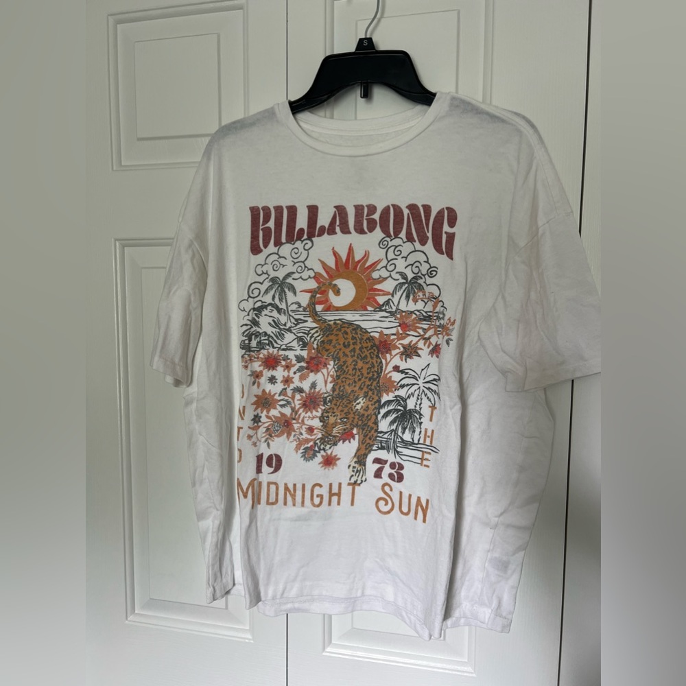 Billabong, graphic tee